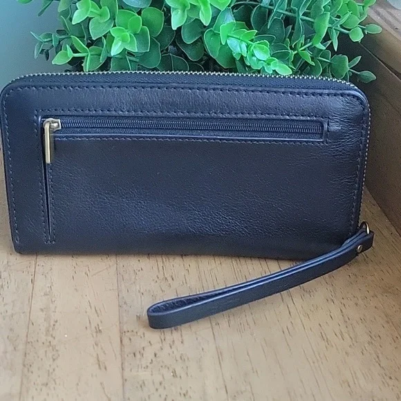 Fossil and Kate Spade Wallet Bundle - Picture 3 of 16